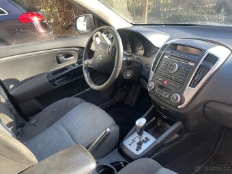 Prodám veškeré náhradní díly z KIA Ceed kombi 1,6 crdi 85kW - 8