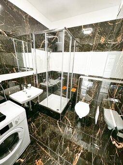 Rodinný dům 206m2 se stavebním povolením na přístavbu - 8