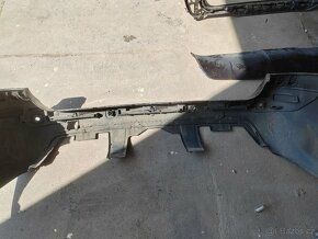 BMW E61 TOURING- zadní nárazník M- paket - 8