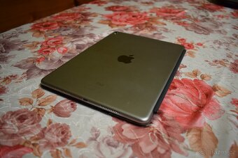 Apple iPad Pro 9.7-inch - A1673, (Wi-Fi Only), 32GB, (8) - 8