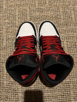 Nike Air Jordan 1 Mid - 8