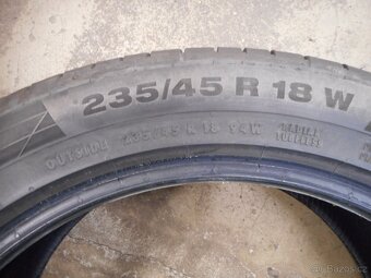 235/45R18 94W - 8