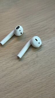 Apple AirPods 1 generace - 8