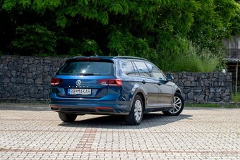 Volkswagen Passat Variant 2.0 TDI EV Business DSG - 8