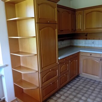 Rustikální kuchyňská linka se spotřebiči - 8