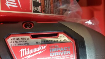aku rázový utahovák 1/4" Hex Milwaukee M18 - 8