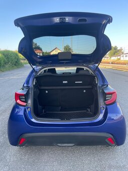 Toyota Yaris 1.5 92kw Automat + výbava ( rv. 2022 ) - 8