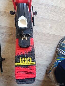 Dětský lyžařský set, cca 8 let. Lyže, boty, hůlky - 8