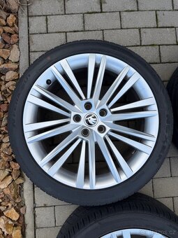 SLEVA-10k R19 5x112 Škoda Superb originál - 8