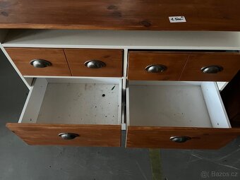 Komoda - 8