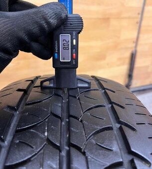 Letní pneu 215/70/15C - 8