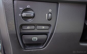 Volvo XC90 XC 90 D5 Momentum A/T - 8