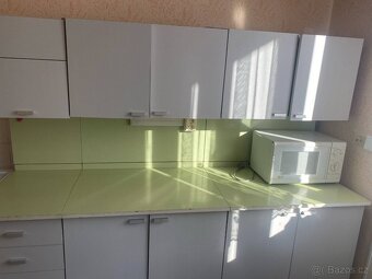 Daruji starší kuchyňský nábytek - 8