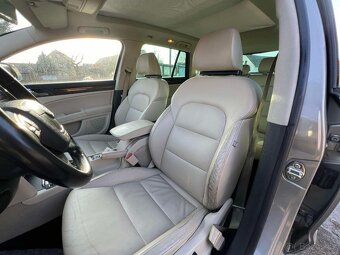 Škoda Superb 2 Combi 2.0TDI DSG 103kW PANORAMA - 8