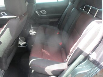 Škoda Fabia 1.6i Sportline - 8