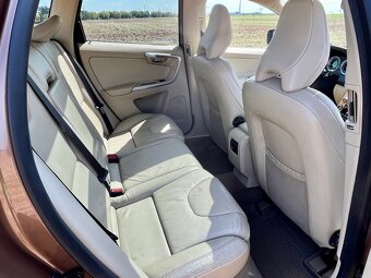 Volvo XC60 Automat 4x4 2008 D5 2,4D 136KW - 8