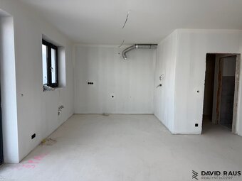 Prodej bytu 4+KK, 104,7 m² s balkonem – Viladům Těsnohlídkov - 8