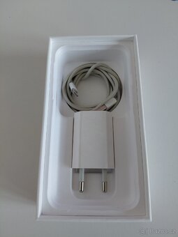 iPhone 7 128gb BLACK TOP STAV - 8