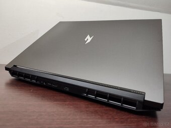 Nepoužitý herní Nitro v16,R5-8645hs,DDR5,RTX-6gb-Mux,ZÁRUKA - 8