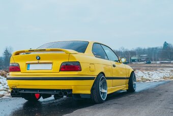 Bmw E36 330i coupe - 8