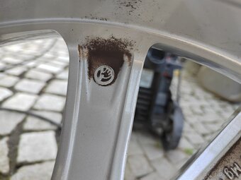 Prodám orig alu 16 škoda Octavia 3 5x112 ET 46 letní pneu - 8