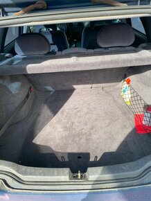 Volvo V40. - 8