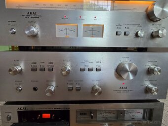 Sestava AKAI - 8