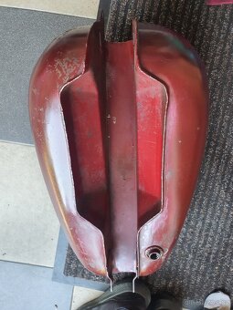 Nádrž Jawa 250,350 - 8
