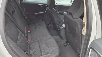 Volvo XC60 2.4D 4x4 BEZ INVESTIC - 8