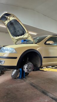 Škoda Octavia 2 1.9TDI 4x4 - super stav - 8