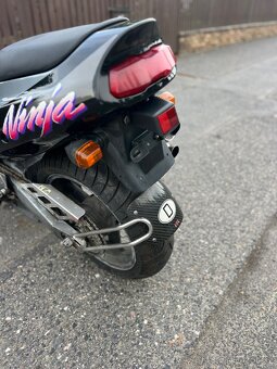 Kawasaki zx9r - 8