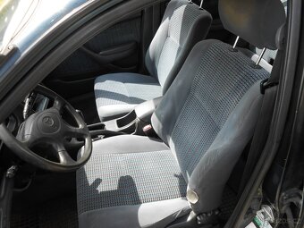 Rozpredám Toyota Carina E 1994 2,0 98kw - 8