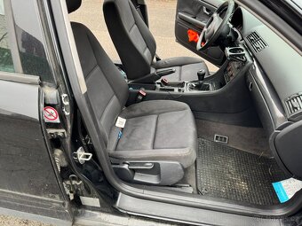 Audi A4 8E B6  2001 1,6 Benzín prodám pojízdné STK Platná - 8