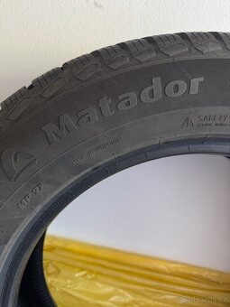 Zimní pneu 235/60 R18 V - 8