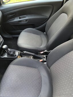Fiat Punto 1.2 - 8