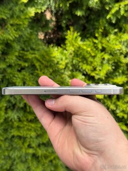 iPhone 15 Pro - Top stav - 8