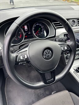 VW PASSAT 2.0 TDI DSG 2019 1. maj, servis jen VW - 8