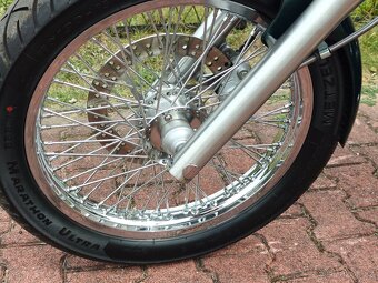 Suzuki VS 1400 Intruder - 8