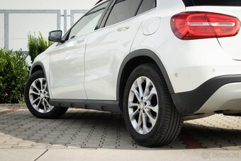 Mercedes-Benz GLA 200d 4TMATIC / AJ NA SPLÁTKY / - 8