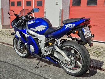 Yamaha R6 - 8
