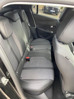 PEUGEOT 208 AUTOMAT AT8 - 8