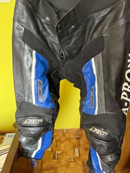 Motorkářská dvoudílná kombinéza - 8