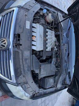 Volkswagen Passat 3,2 Fsi v6 4Motion - nepojízdné - 8