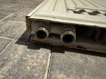 Ploché radiátory - bílé - 8