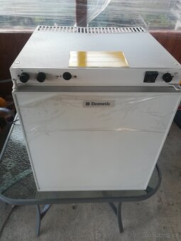 Absorpční lednička s mrazákem kombinovaná Dometic A803KF - 8