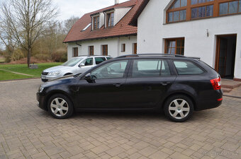 PRODÁM ŠKODA OCTAVIA KOMBI 2.0TDI 150PS 2016 NAVI,TAŽNÉ - 8