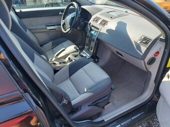 Volvo V50 2,4 132Kw D5 - 8