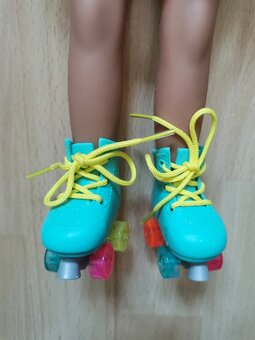 Panenka Glitter Girls Sunnie na kolečkových bruslích s doplň - 8