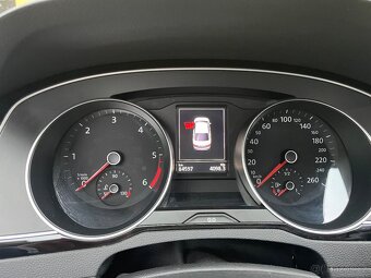 VW Passat - 8