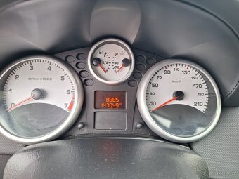 Peugeot 207 benzin 1,4i - 8